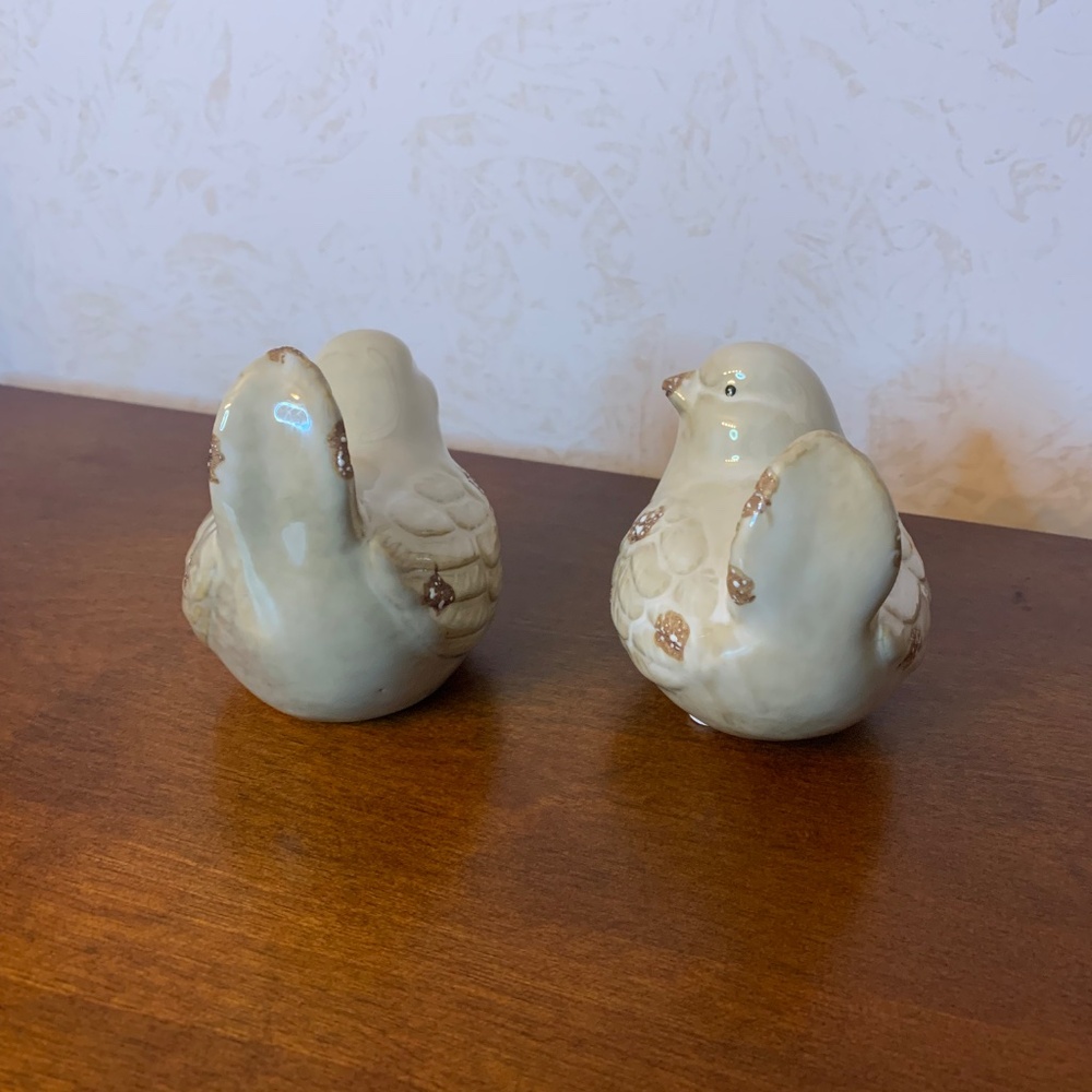 Home Decor: Love Birds, Tan and Beige - Picture 6 of 7